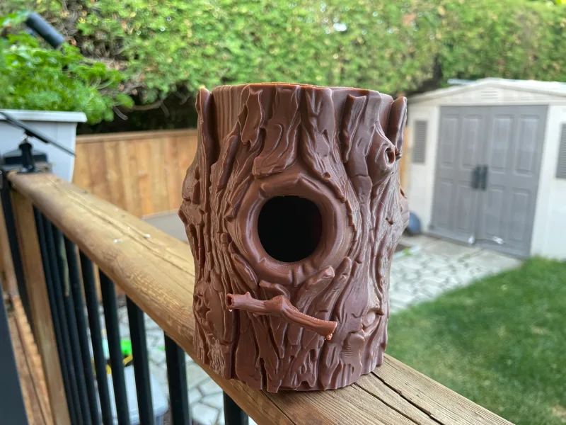 Tree Trunk Bird House — free 3D print STL file